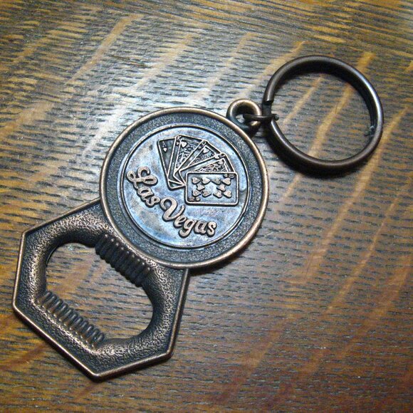 Las Vegas Nevada USA Beer Bottle Opener Vintage Keyring - Picture 1 of 4